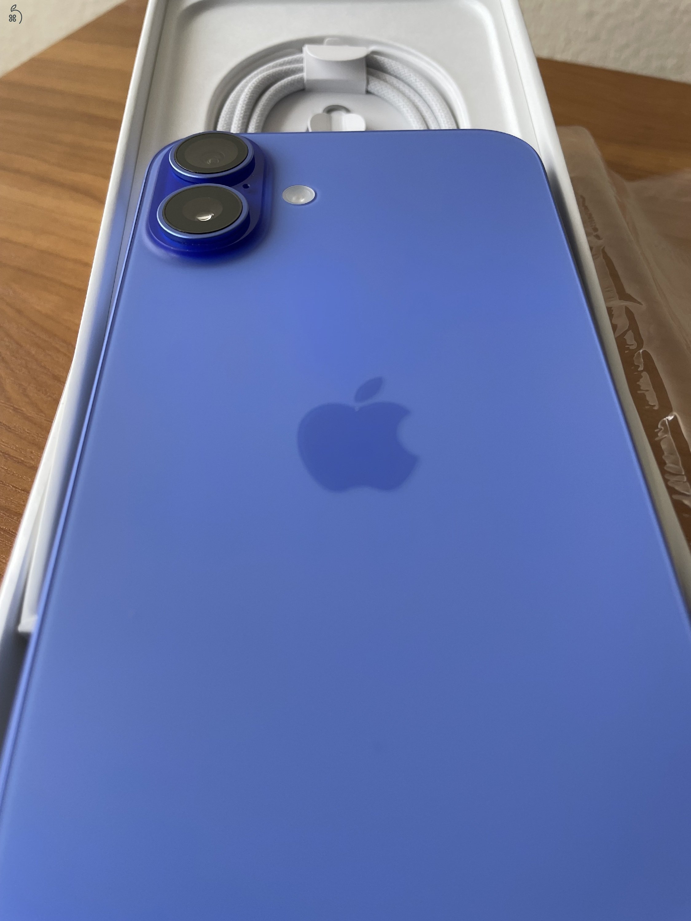 Apple Iphone 16 plus 128Gb újszerű 
