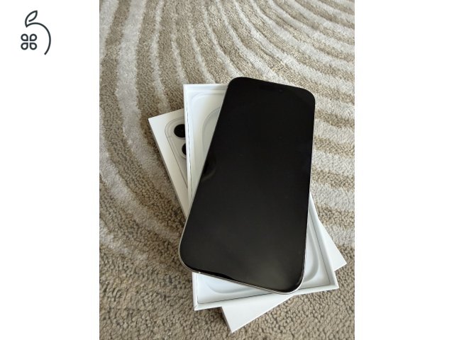 Eladó iPhone 16 Pro (128 GB)