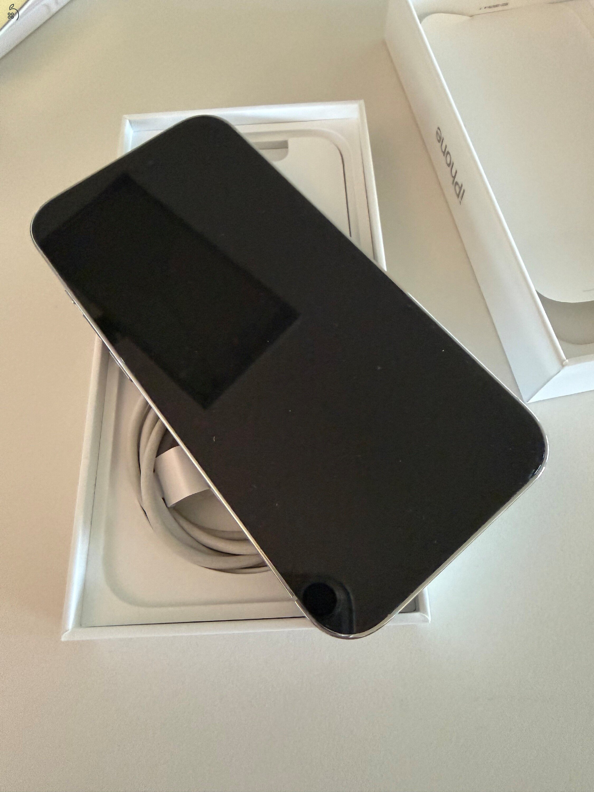 iPhone 14 Pro (2023) fehér független 128 GB 