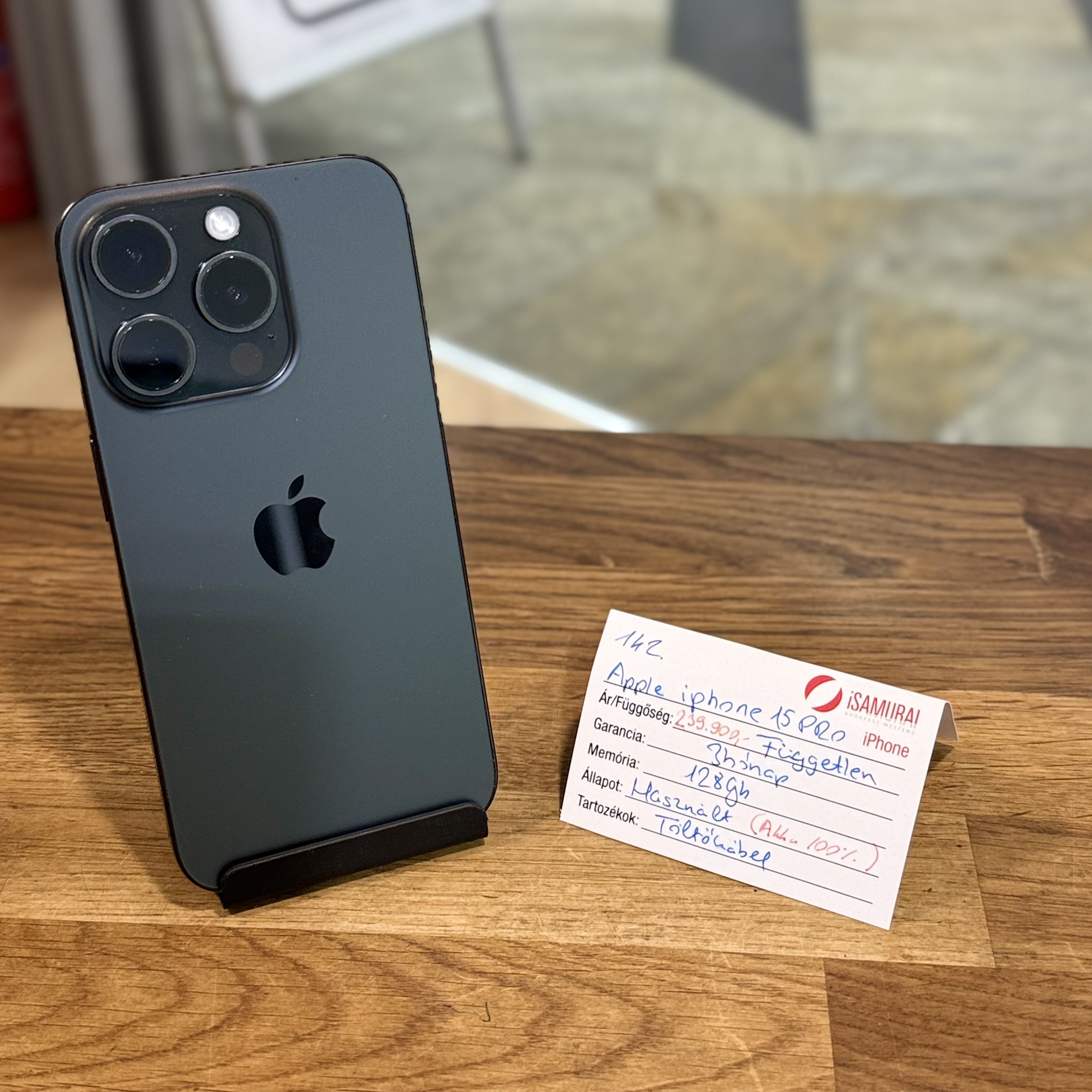 Apple iPhone 15 Pro - 128GB - Fekete Titan - Akku 100% (142.)