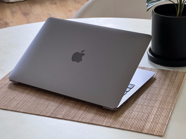 MacBook Air 2020 M1 13” 256GB 8GB 2 ÉV Garanciával