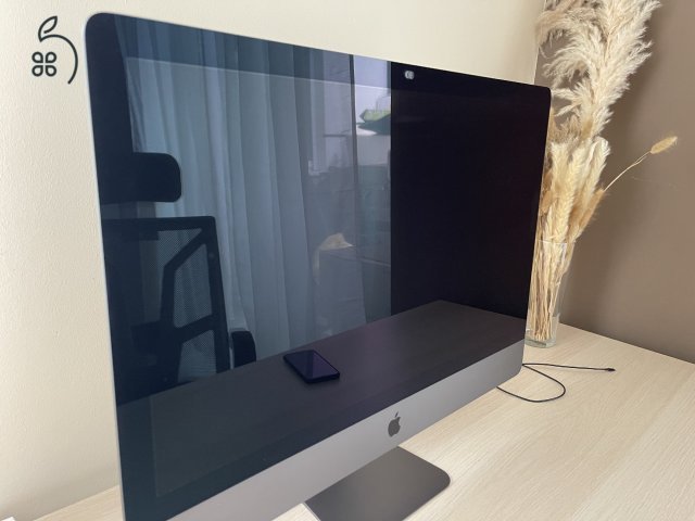 Apple iMac Pro 2017-es.  CPU: Intel Xeon 3.2Ghz ( 8 mag) RAM: 32GB SSD: 1TB/ Ati Radeon Vega 56 - 8GB