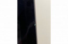 Apple iMac Pro 2017-es.  CPU: Intel Xeon 3.2Ghz ( 8 mag) RAM: 32GB SSD: 1TB/ Ati Radeon Vega 56 - 8GB