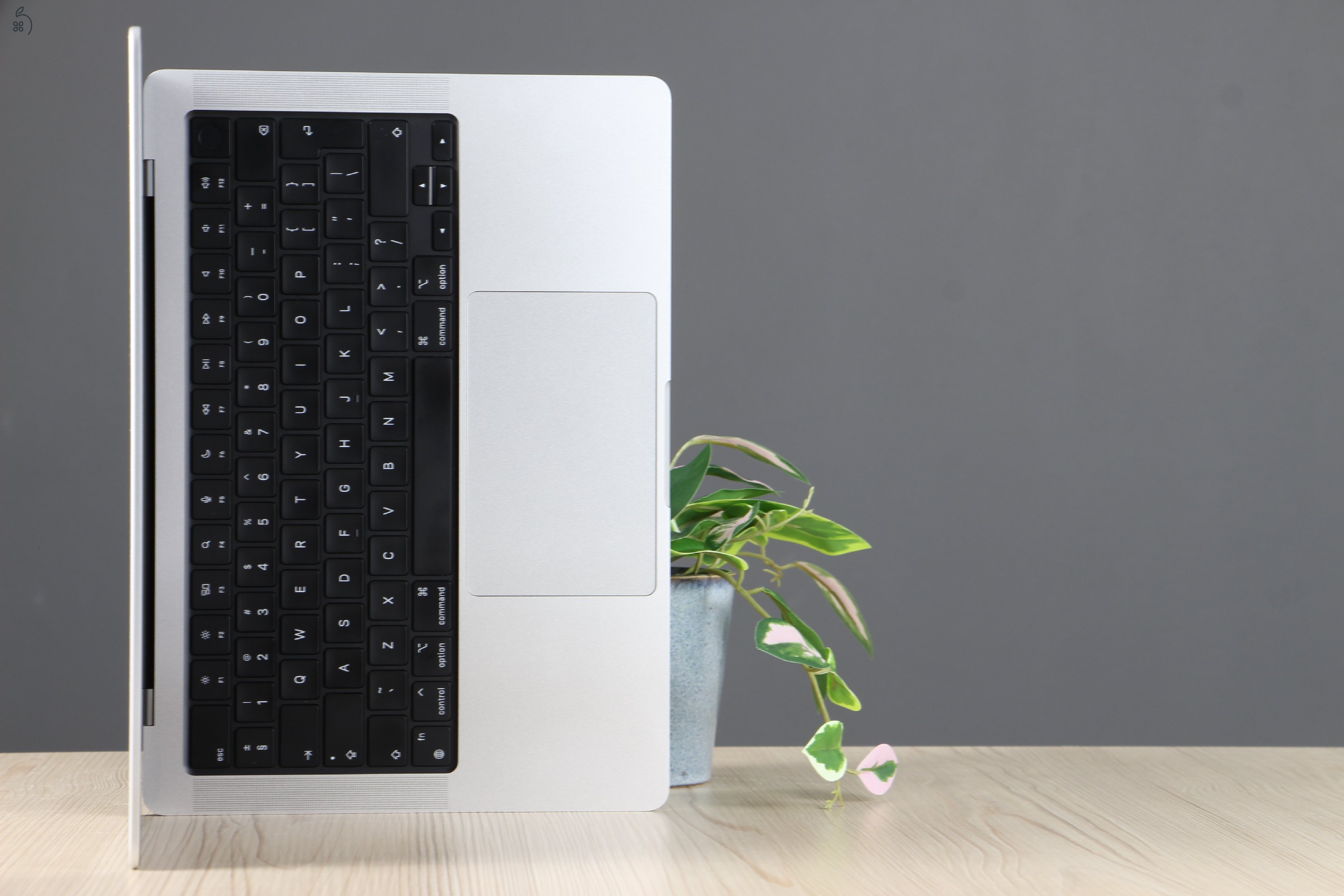 Újszerű Apple Macbook Pro 14
