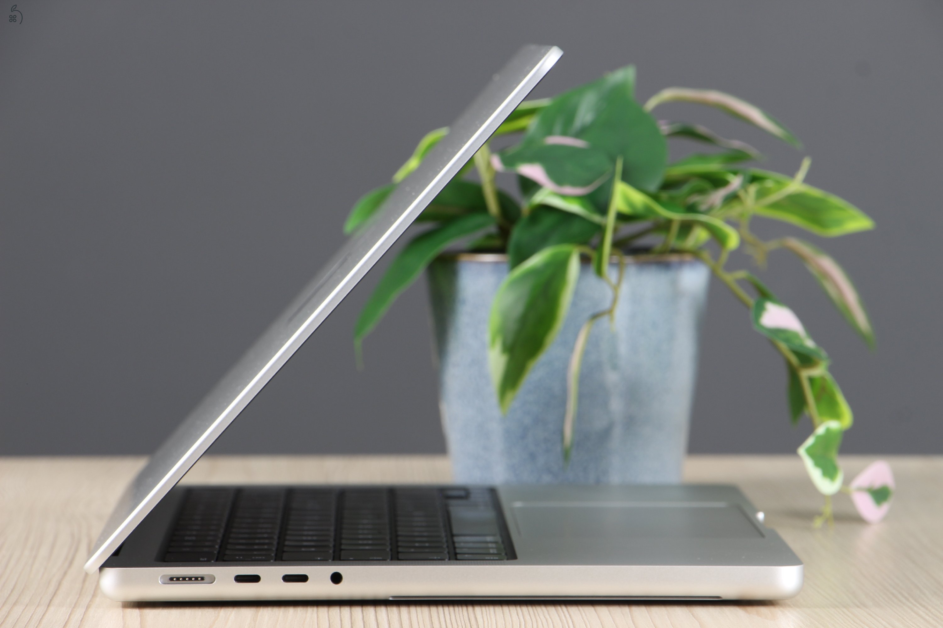 Újszerű Apple Macbook Pro 14