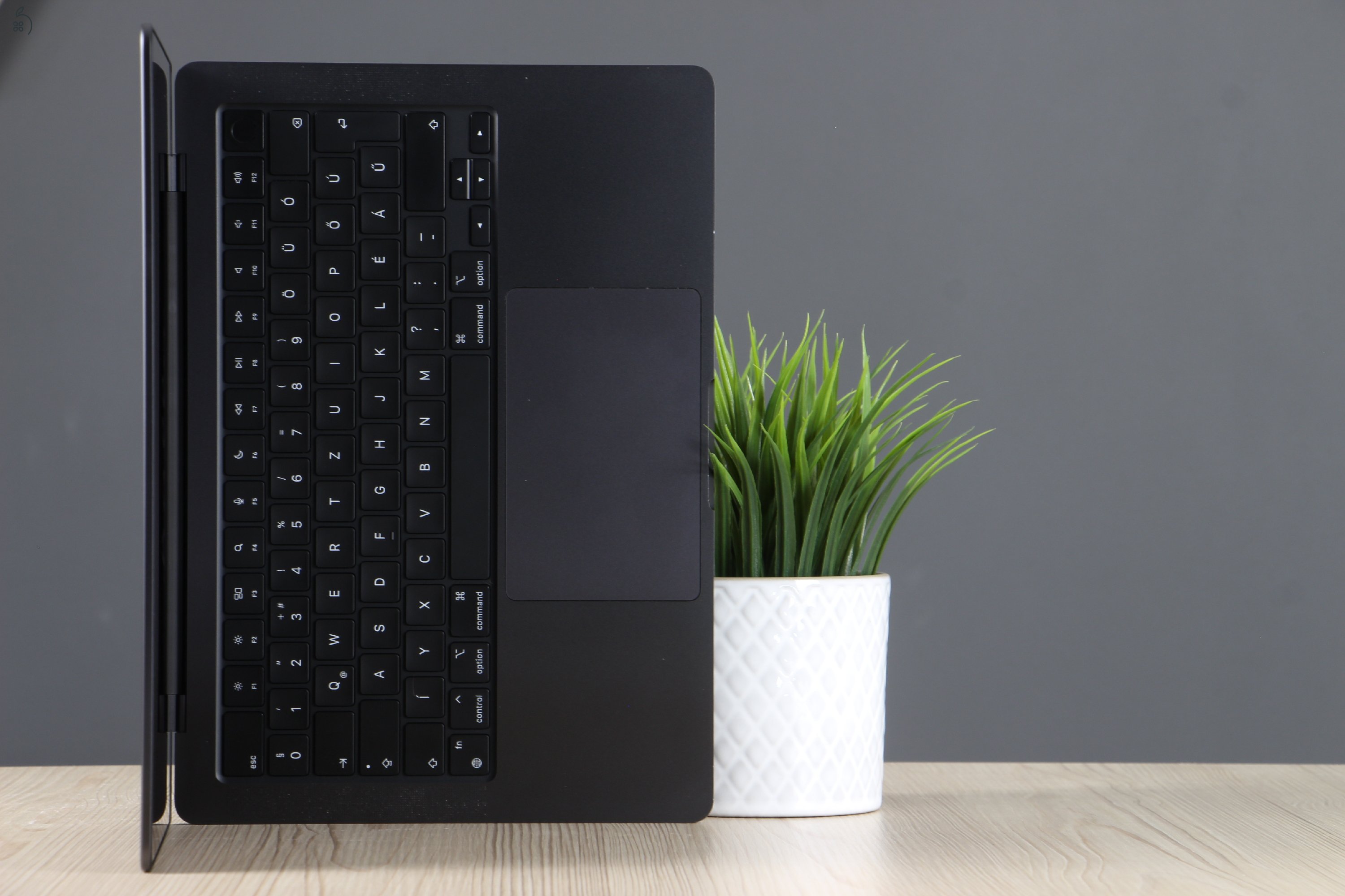 Újszerű Apple Macbook Pro 14