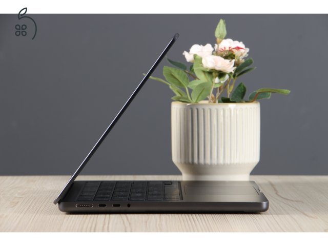 Apple Macbook Pro 14