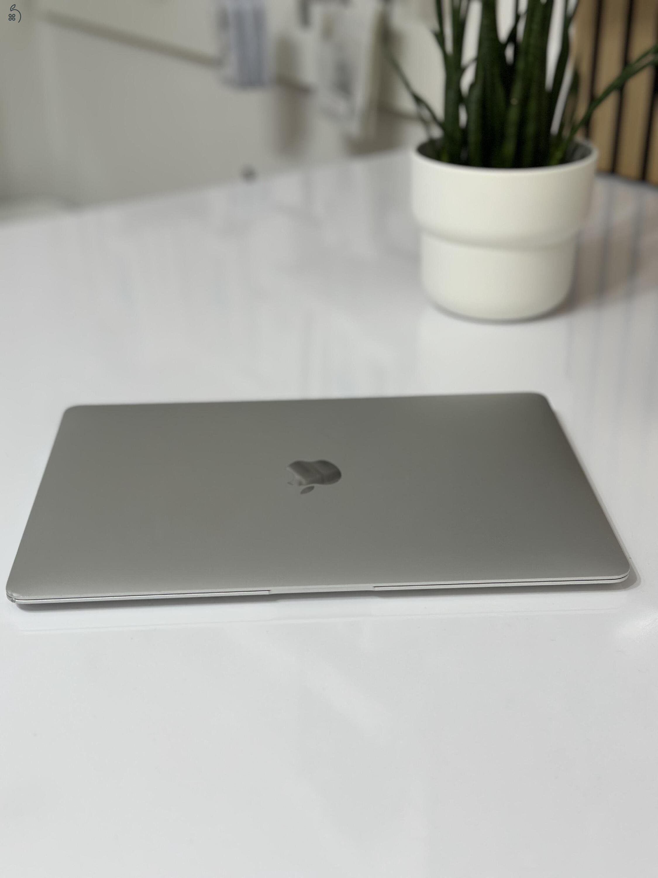 MacBook Air 13