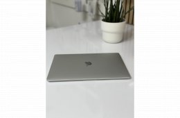 MacBook Air 13