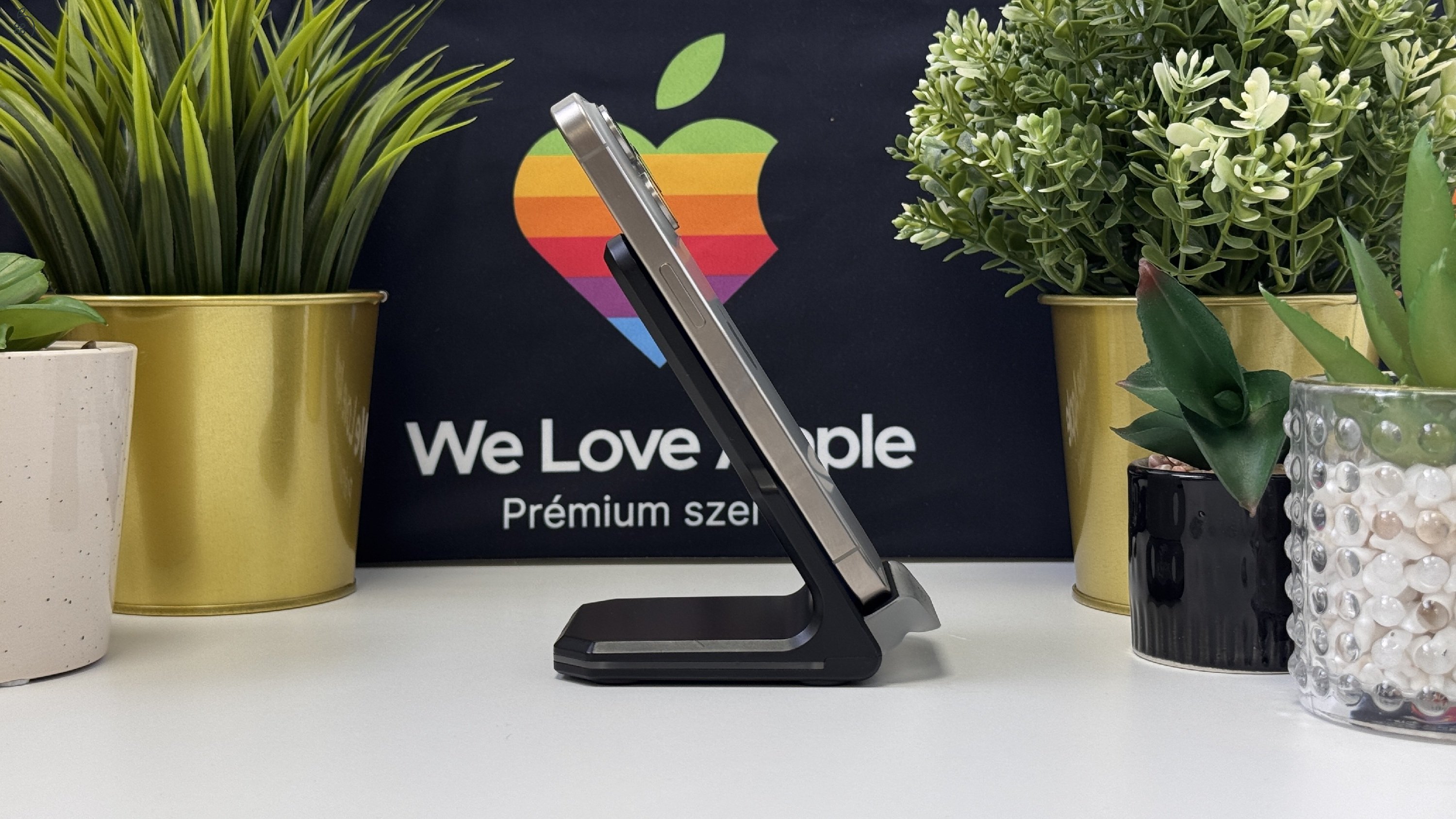 iPhone 15 Pro 128GB Natúr Titán, Független - Számla, 1ÉV Garancia