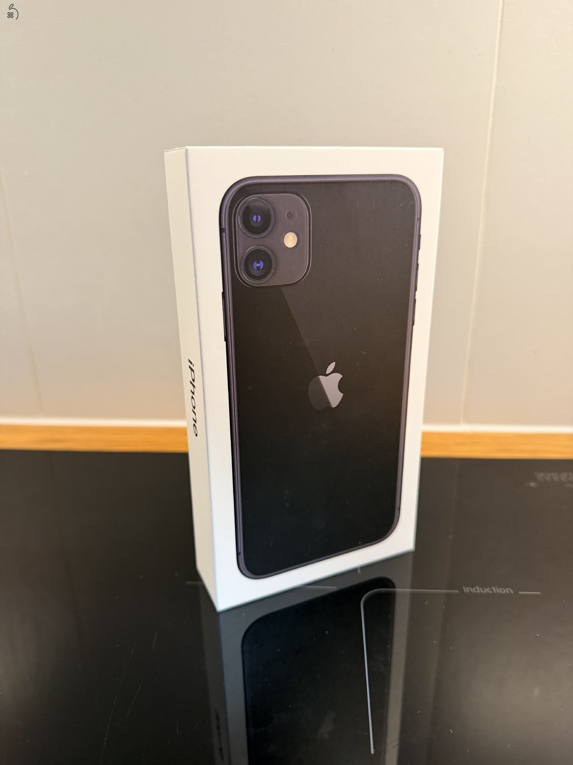 Apple iPhone 11 64 GB | fekete | kártyafüggetlen | magyar