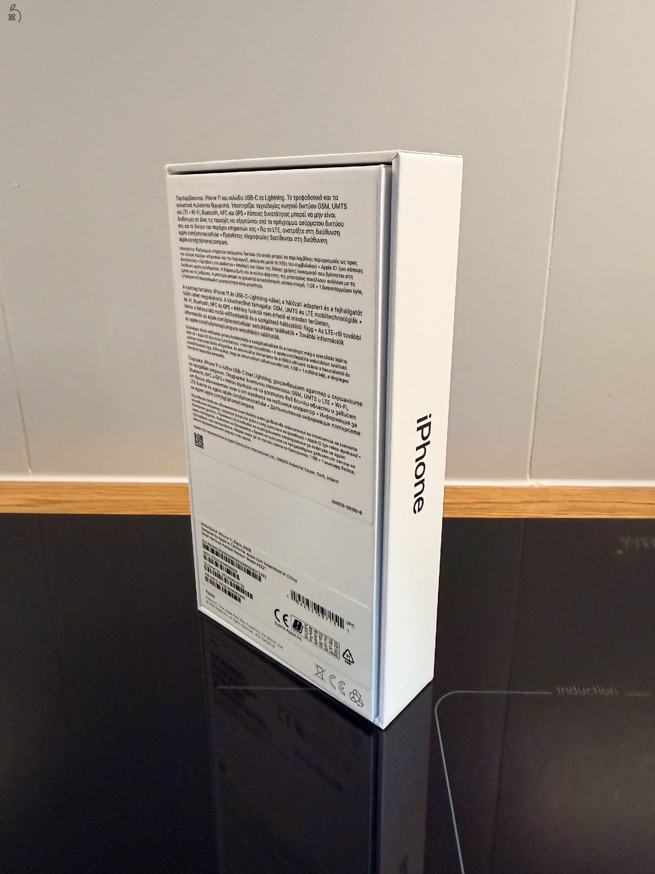Apple iPhone 11 64 GB | fekete | kártyafüggetlen | magyar