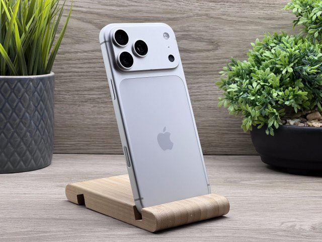 Hibátlan iPhone 17 Pro Max Silver 256GB e-SIM 2 ÉV Garanciával 100%
