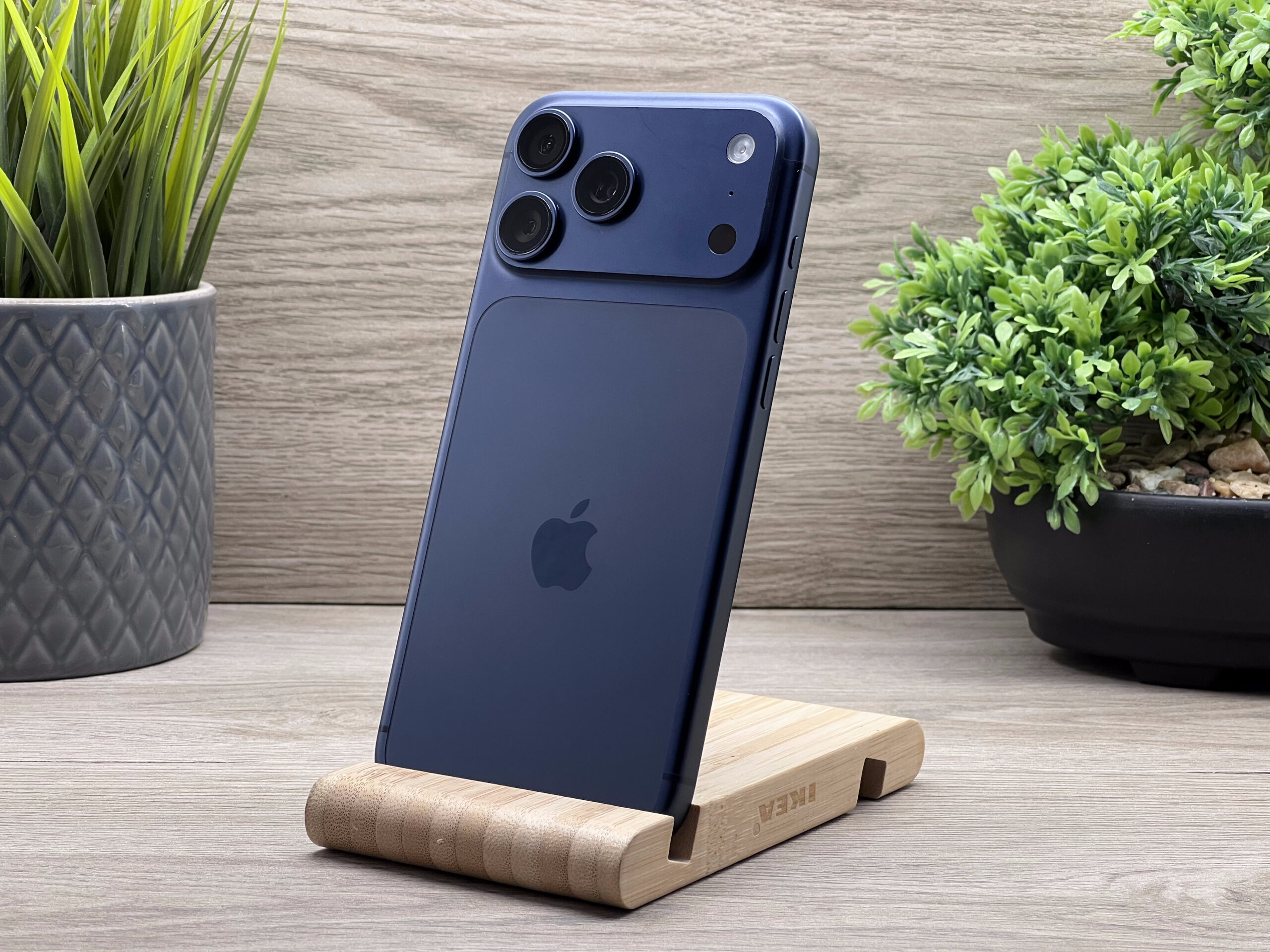 Hibátlan iPhone 17 Pro Max Deep Blue 256GB e-SIM 2 ÉV Garanciával 100%