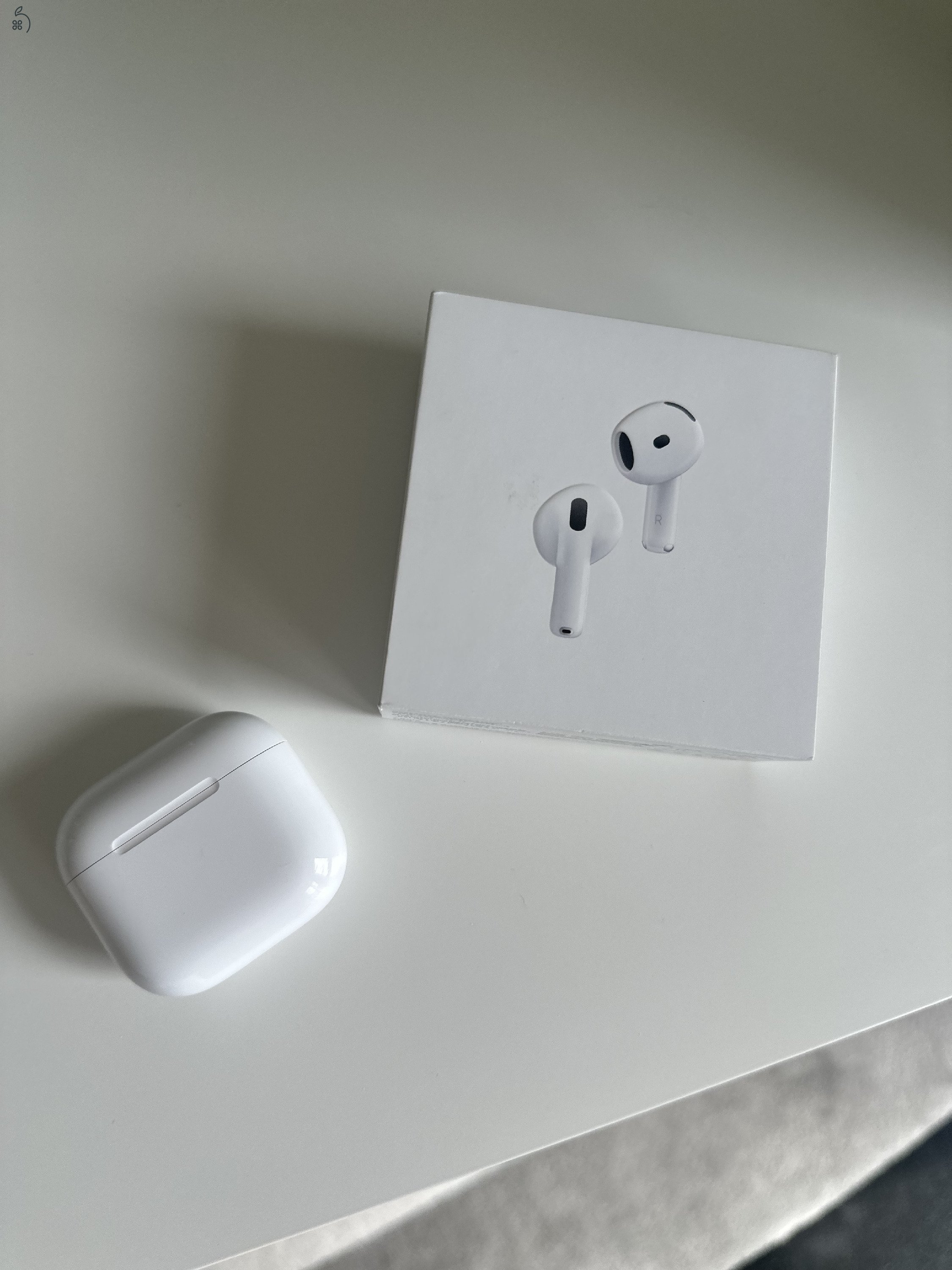 Apple AirPods 4 ANC (2024)