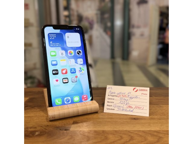 Apple iPhone 11 - 128GB - fekete - 100% akku (113.)