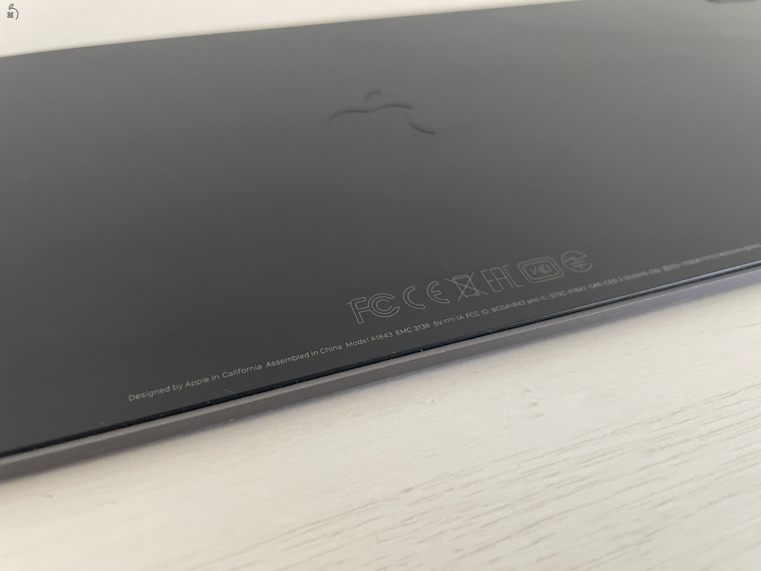 Apple Magic Keyboard Numerikus (A1843) angol, asztroszürke