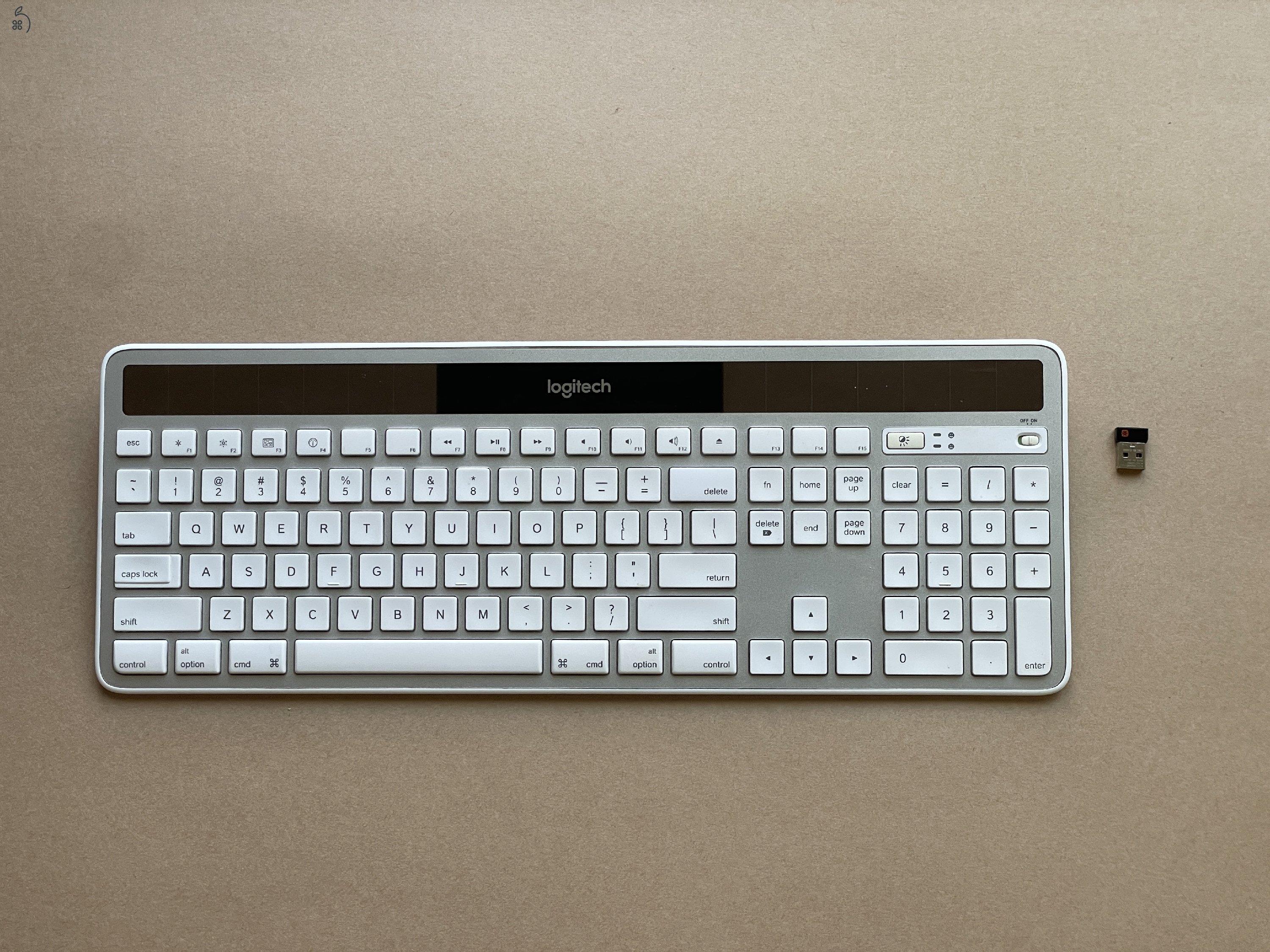 Logitech K750 Solar Mac billentyűzet