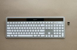 Logitech K750 Solar Mac billentyűzet