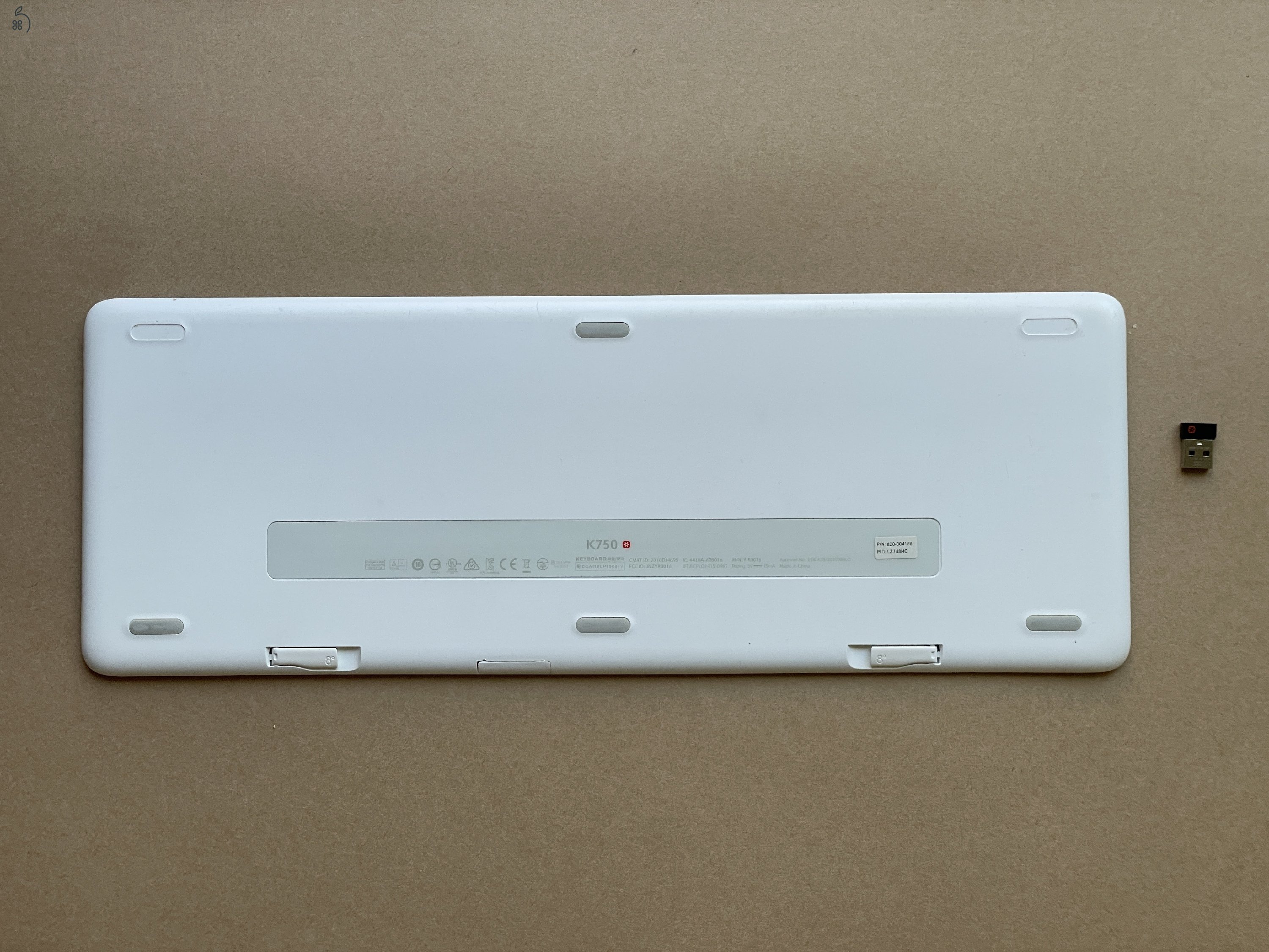 Logitech K750 Solar Mac billentyűzet