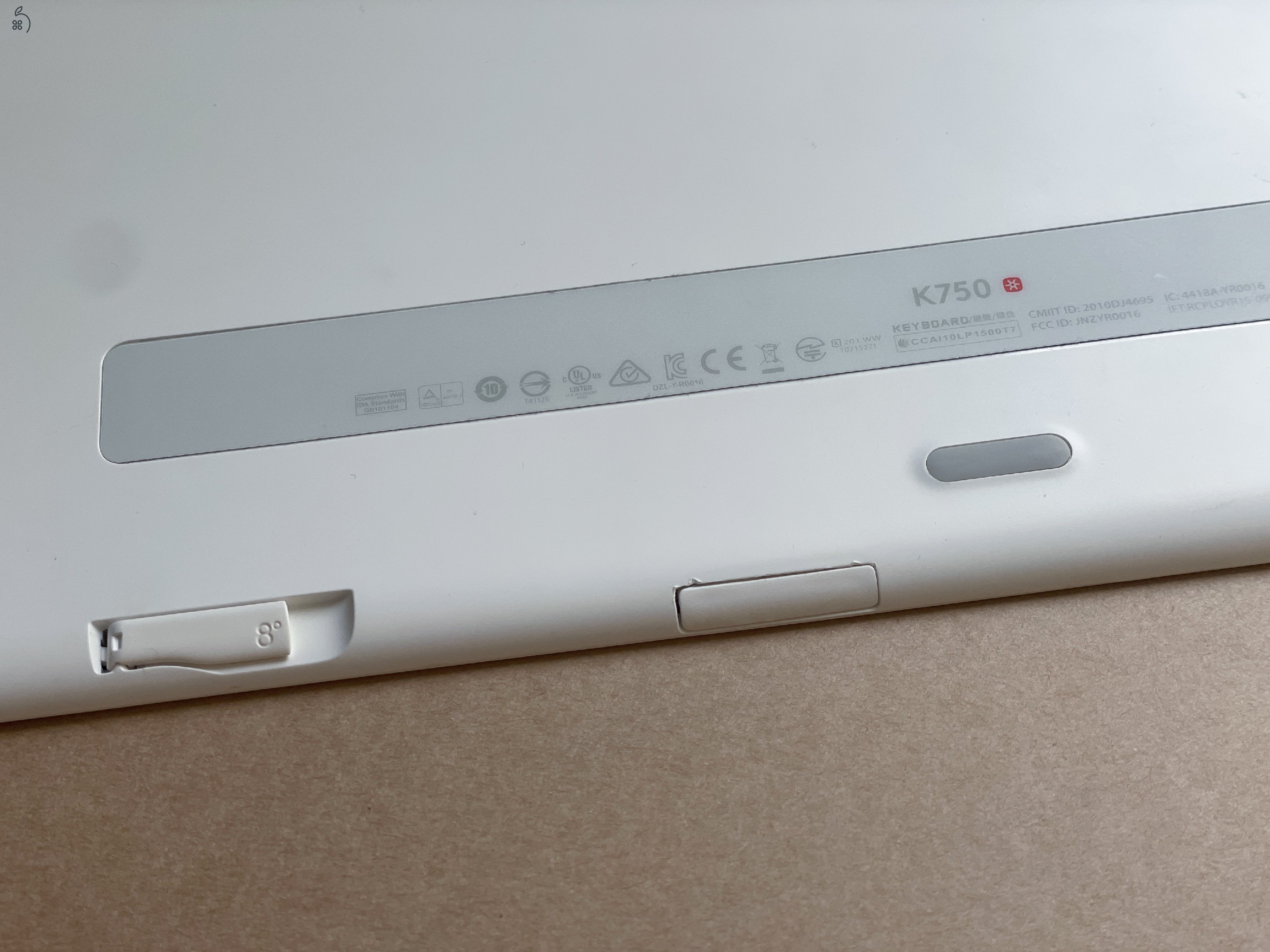 Logitech K750 Solar Mac billentyűzet