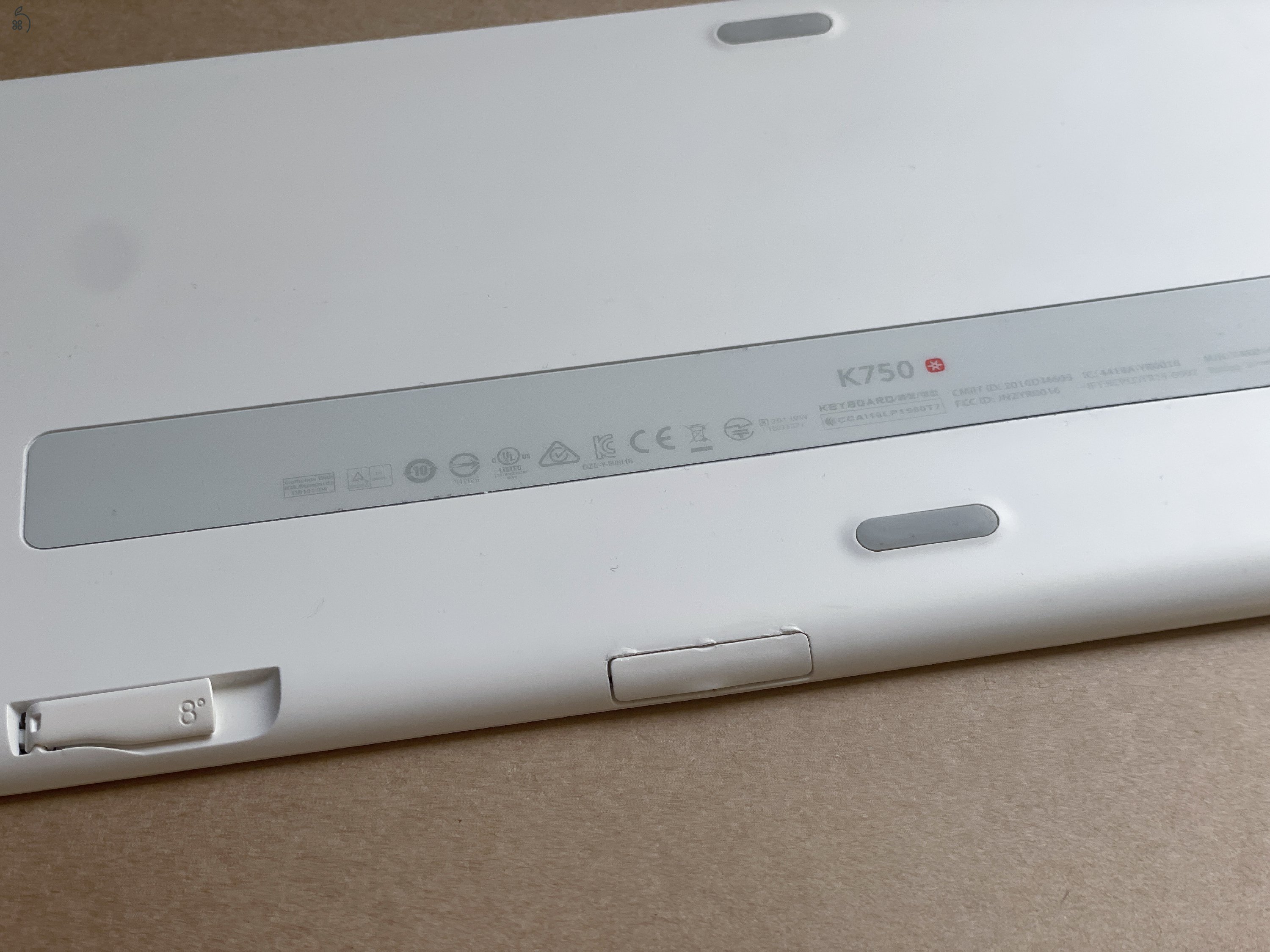 Logitech K750 Solar Mac billentyűzet