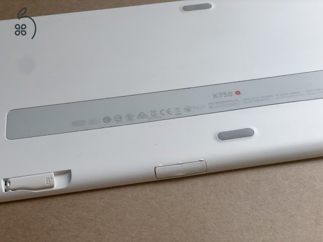 Logitech K750 Solar Mac billentyűzet
