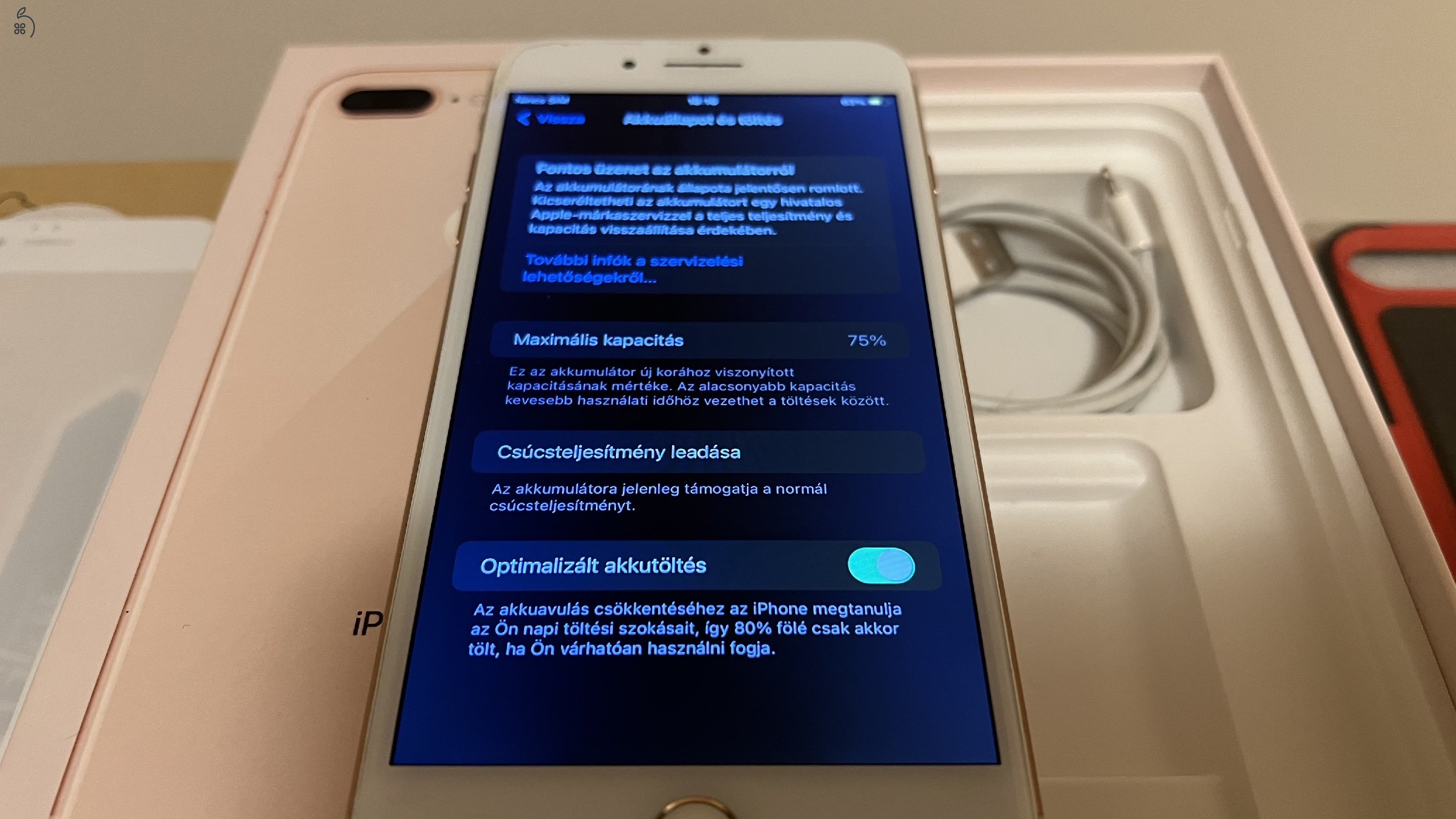 Iphone 8 plus 64 GB, rose gold, 75%, dobozos + kiegészítők