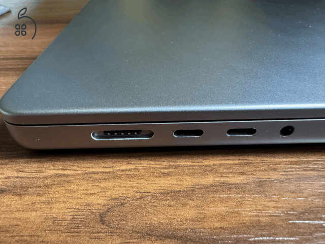 Eladó Apple MacBook Pro 16-inch (2023) – asztroszürke, újszerű állapotban