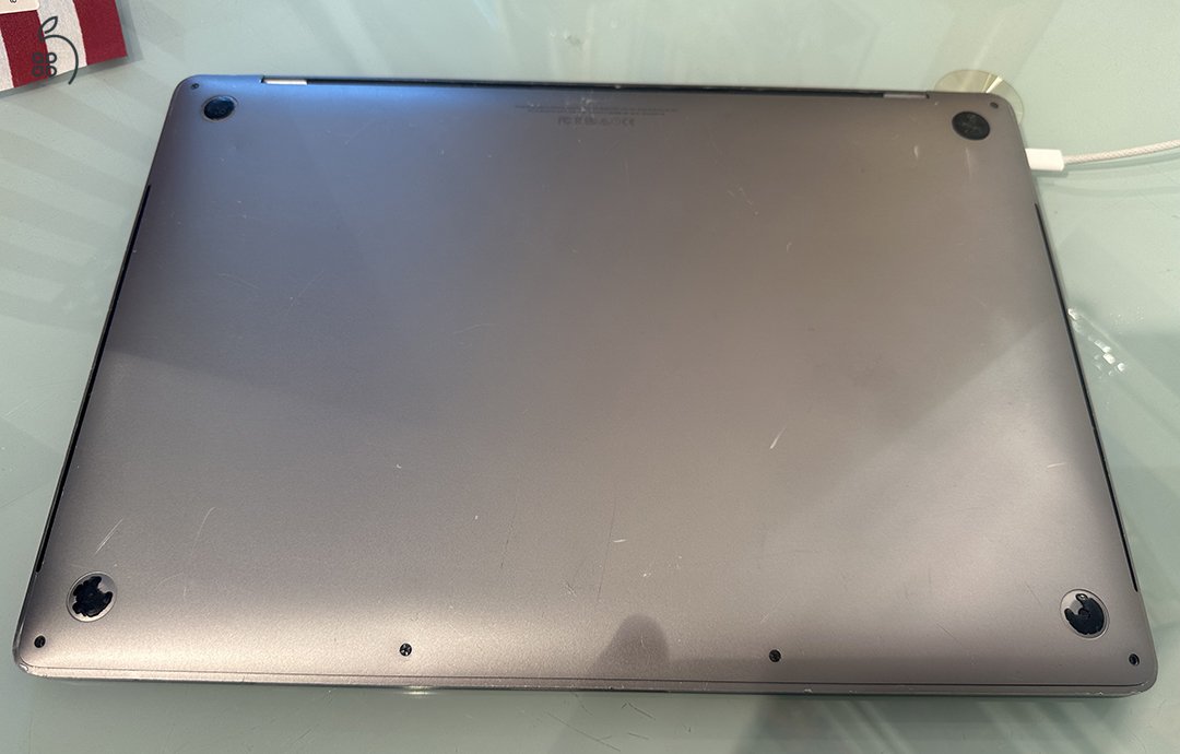 2017 Apple MacBook Pro 15” Retina – Space Gray - Touch Bar - US Model