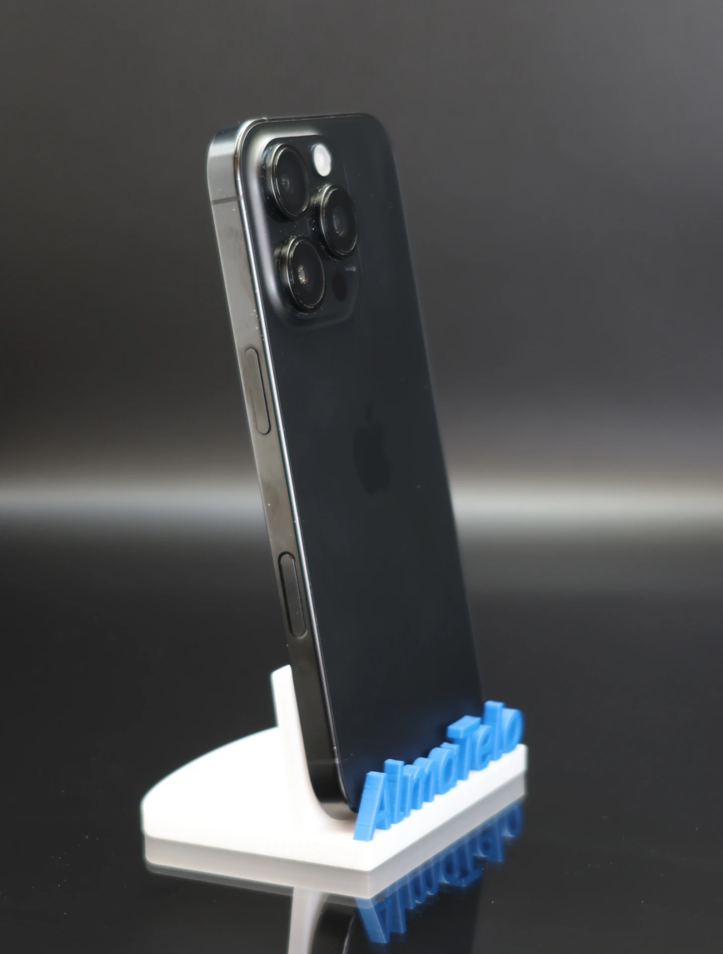 Apple iPhone 16 Pro 128 GB Black Titanium 94% akku - 12 HÓ GARANCIA