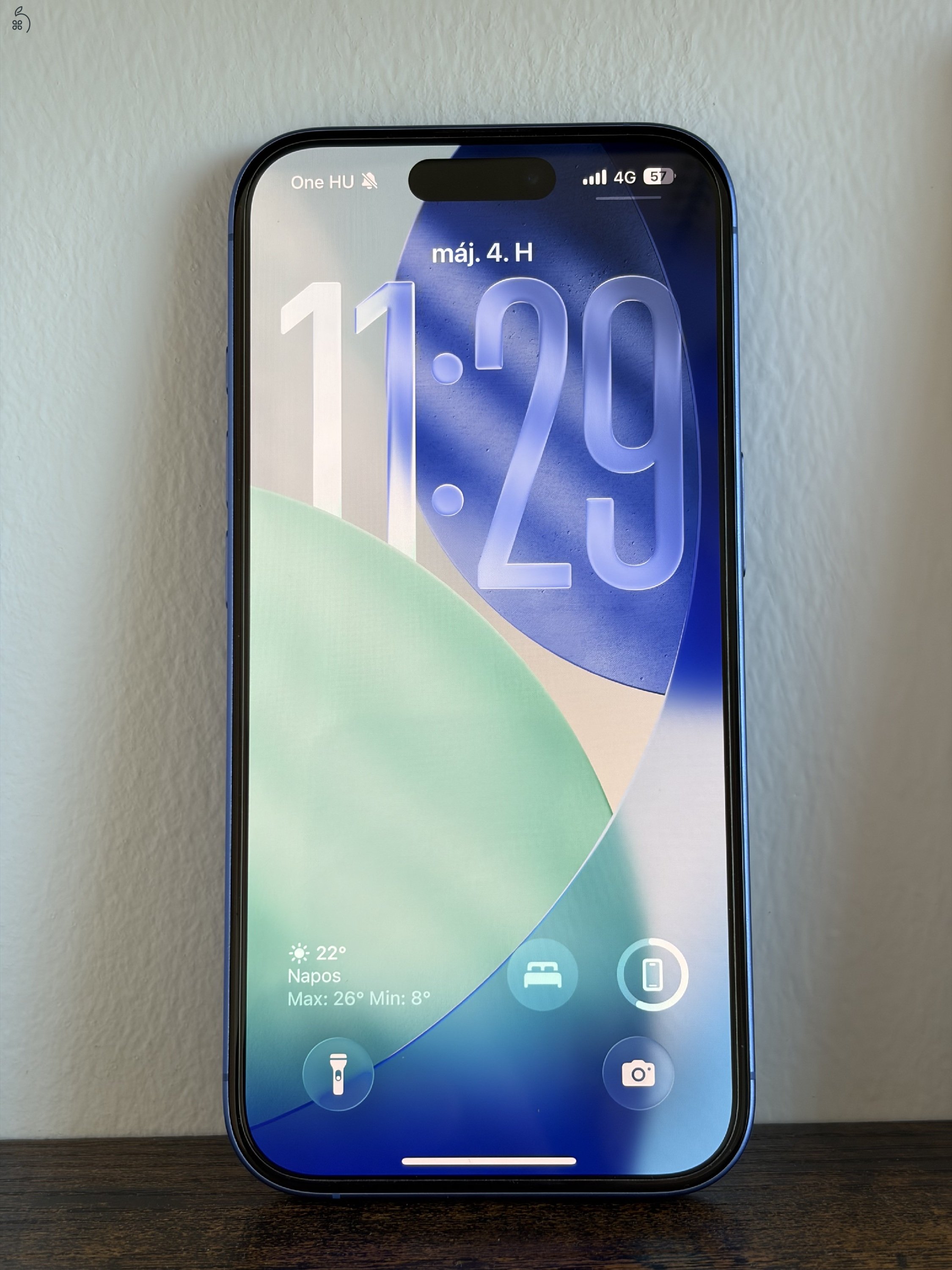 Makulátlan iphone 16 - garanciával, extrákkal
