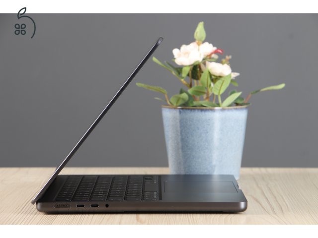 Apple Macbook Pro 14