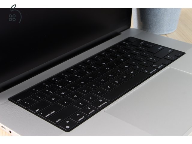 Apple Macbook Pro 16