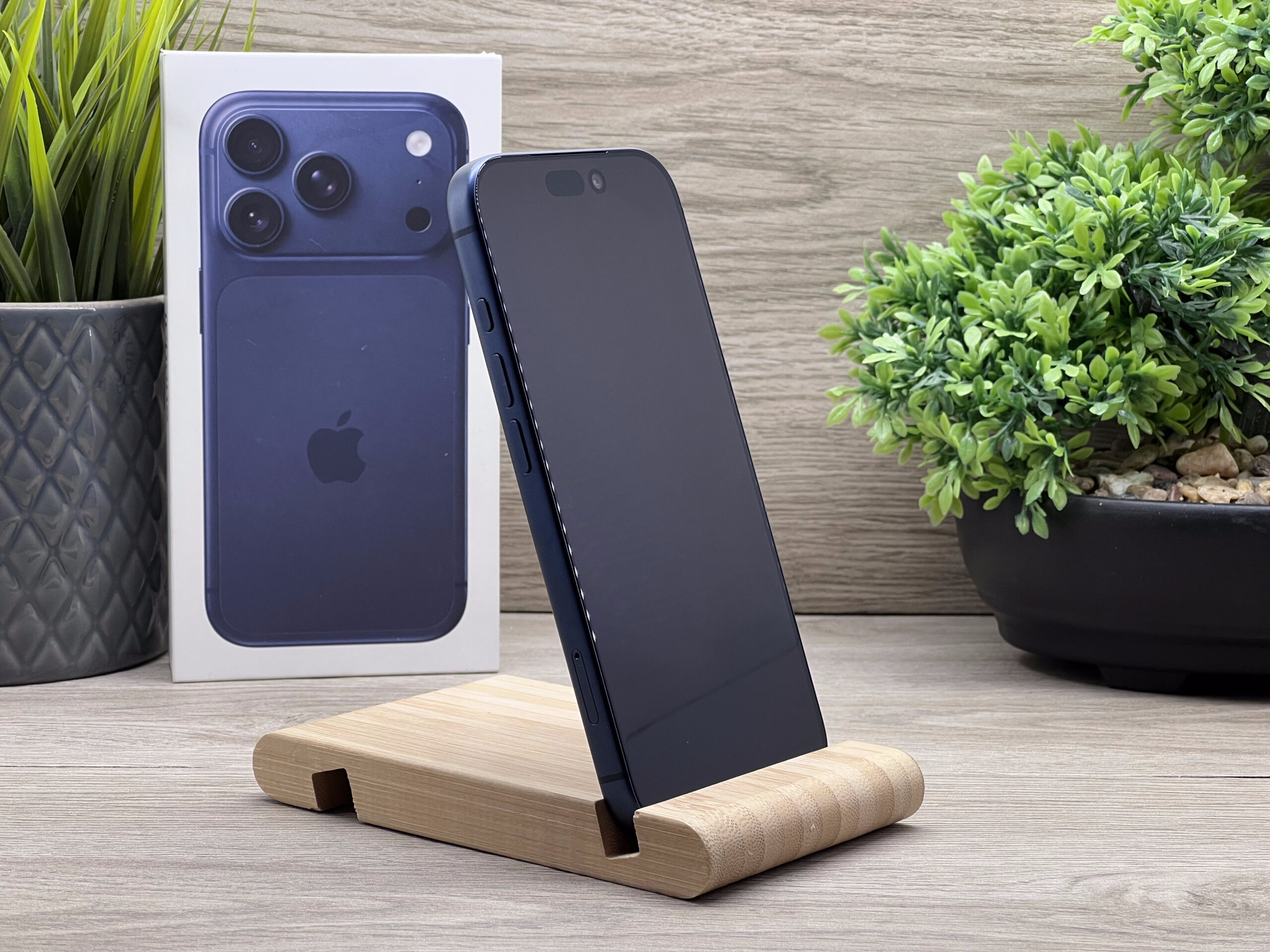 Hibátlan iPhone 17 pro Deep Blue 256GB 2 ÉV Garanciával 100%