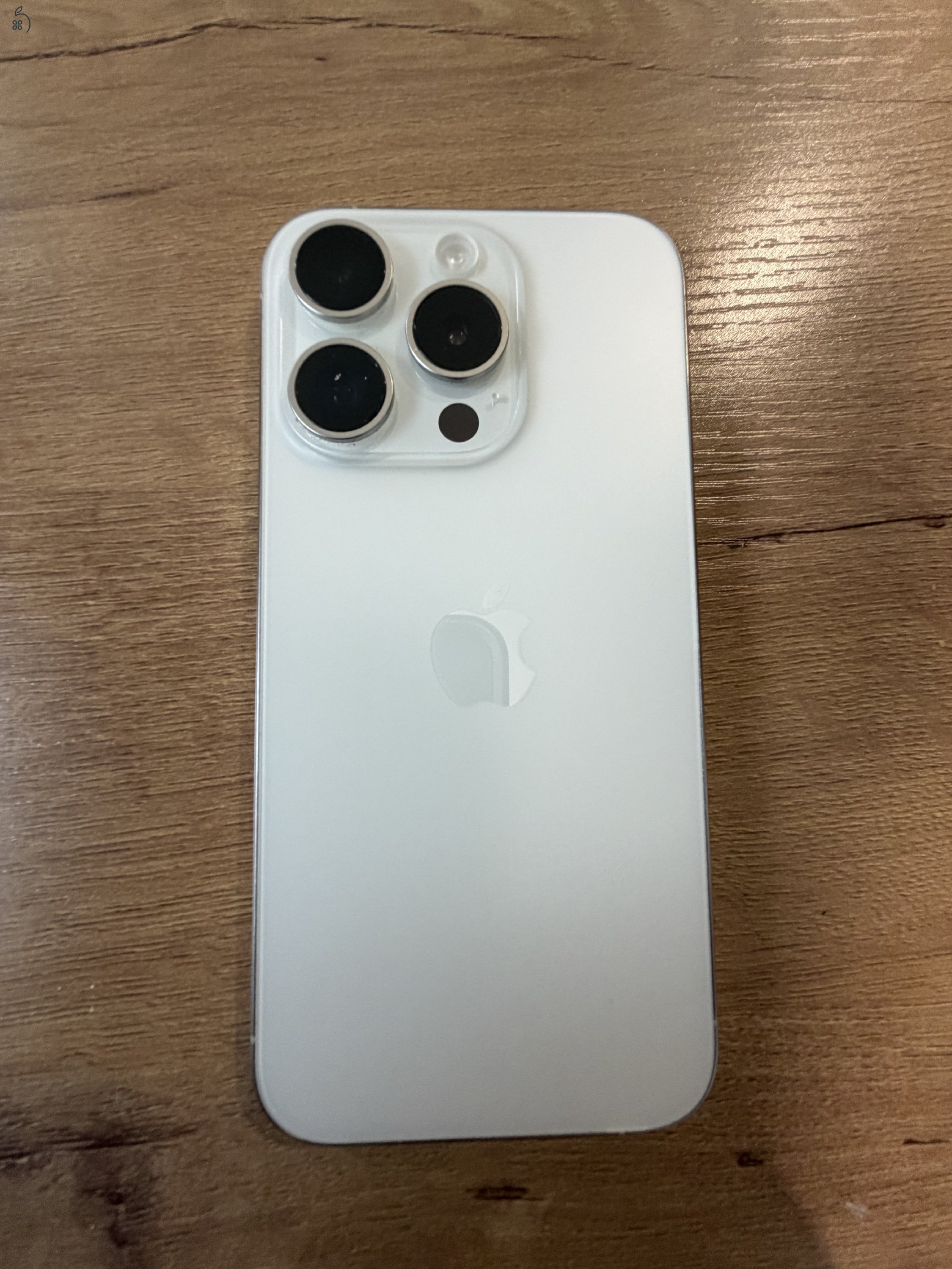 Iphone 15 pro white titanium