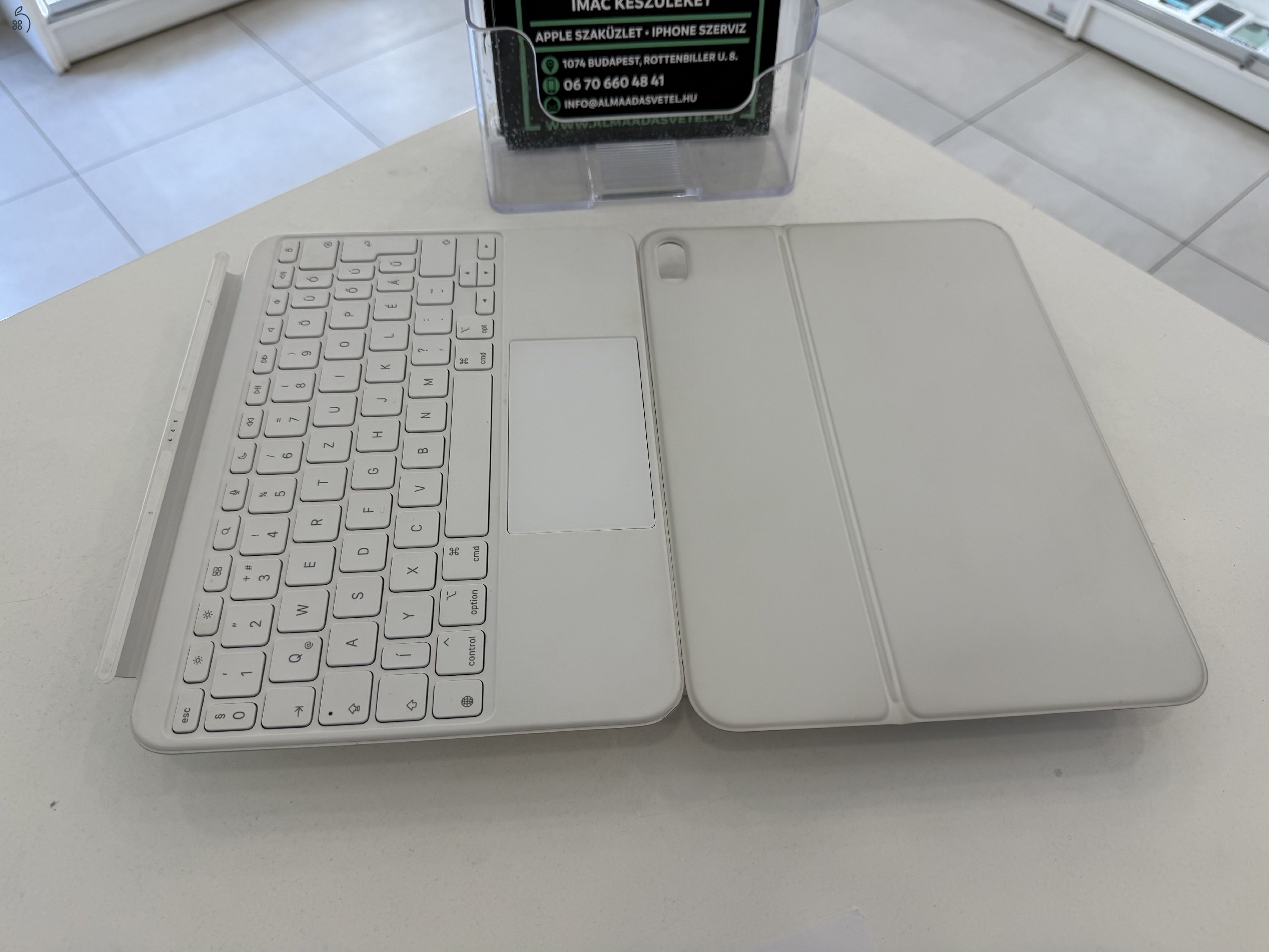 iPad 10/11/ Magic Keyboard Folio/A2695/Magyar/Használt/1 hónap gar./