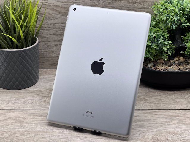 iPad 9th Silver 256GB 2 ÉV Garanciával 95%