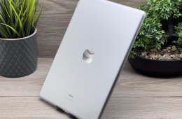 iPad 9th Silver 256GB 2 ÉV Garanciával 95%