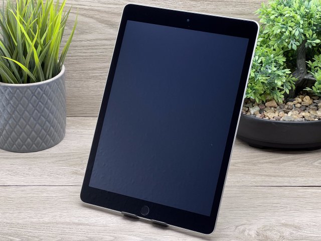 iPad 9th Silver 256GB 2 ÉV Garanciával 95%