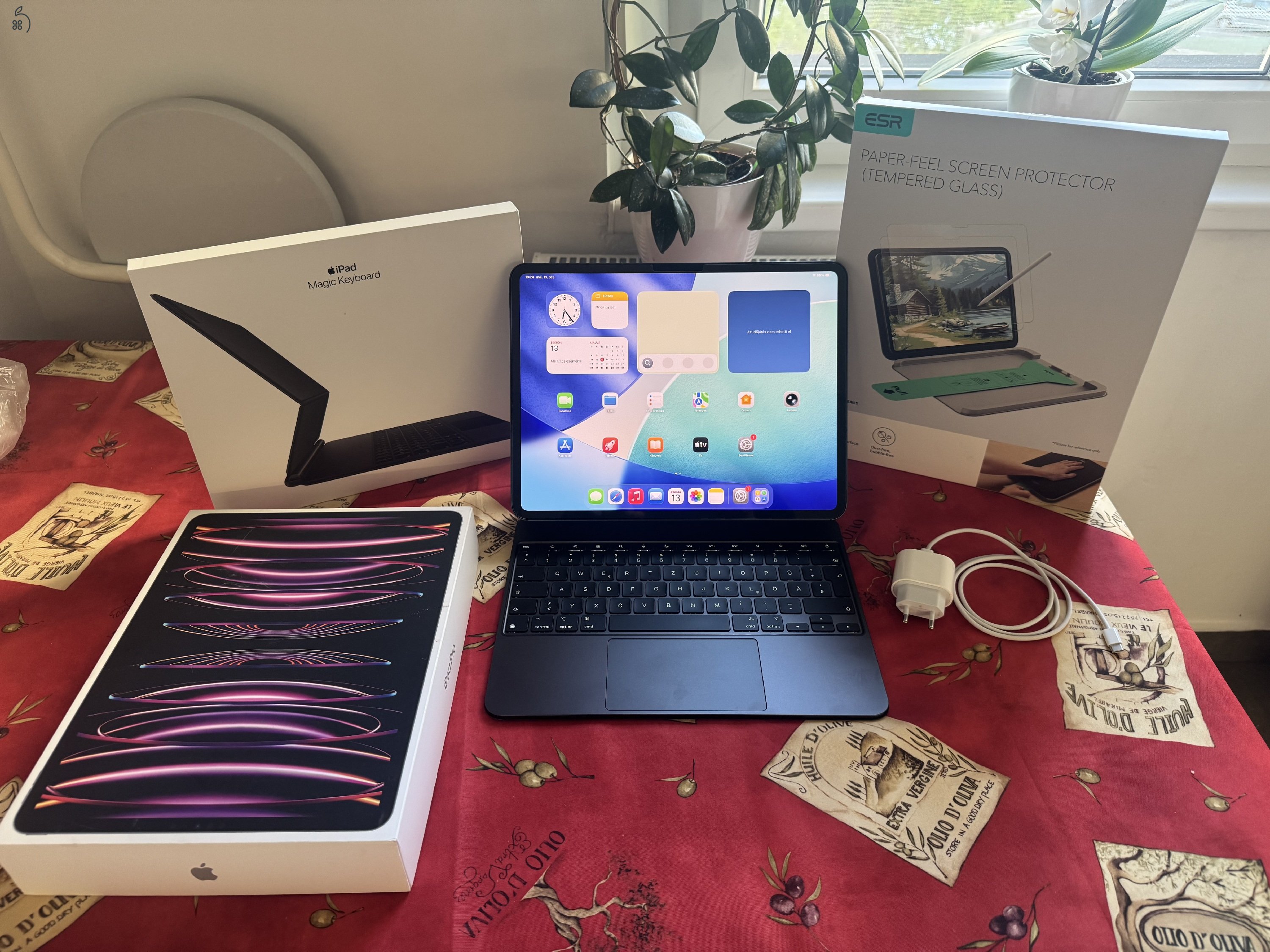 Apple iPad Pro 13” ( M4 )Wi-Fi + 5G 512 GB eladó