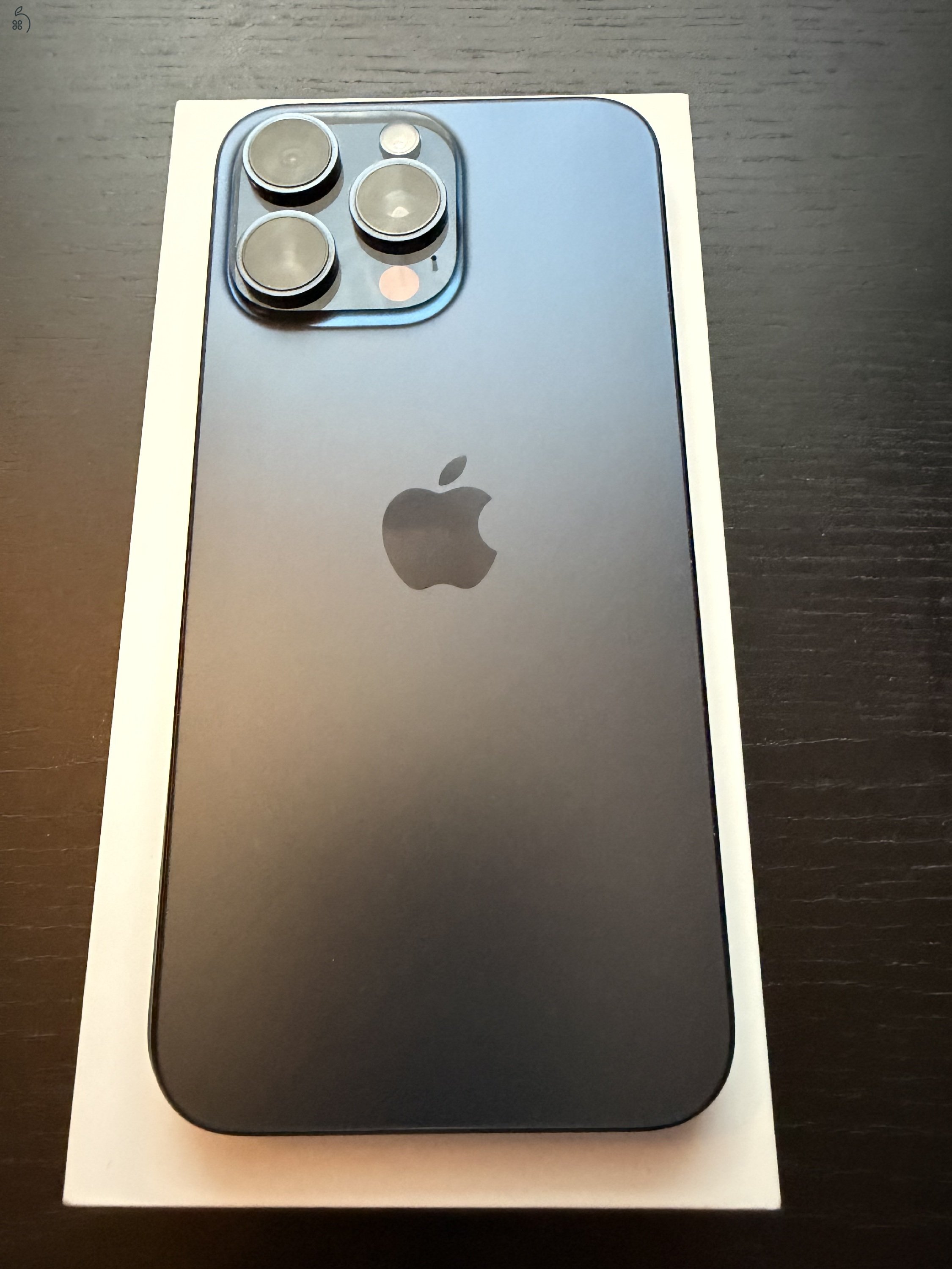 Eladó iPhone 15 Pro Max kék titán 256GB hálózatfüggetlen