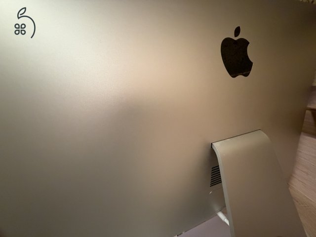 iMac (27” Retina 5K monitor, 4 GHz Quad-Core Intel Core i7 processzor, 64 GB 1867 MHz DDR3 memória, AMD Radeon R9 M395X 4 GB grafikus kártya, 1TB SSD, Late 2015)