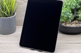 Hibátlan iPad Air 5th Space Gray 64GB 2 ÉV Garanciával