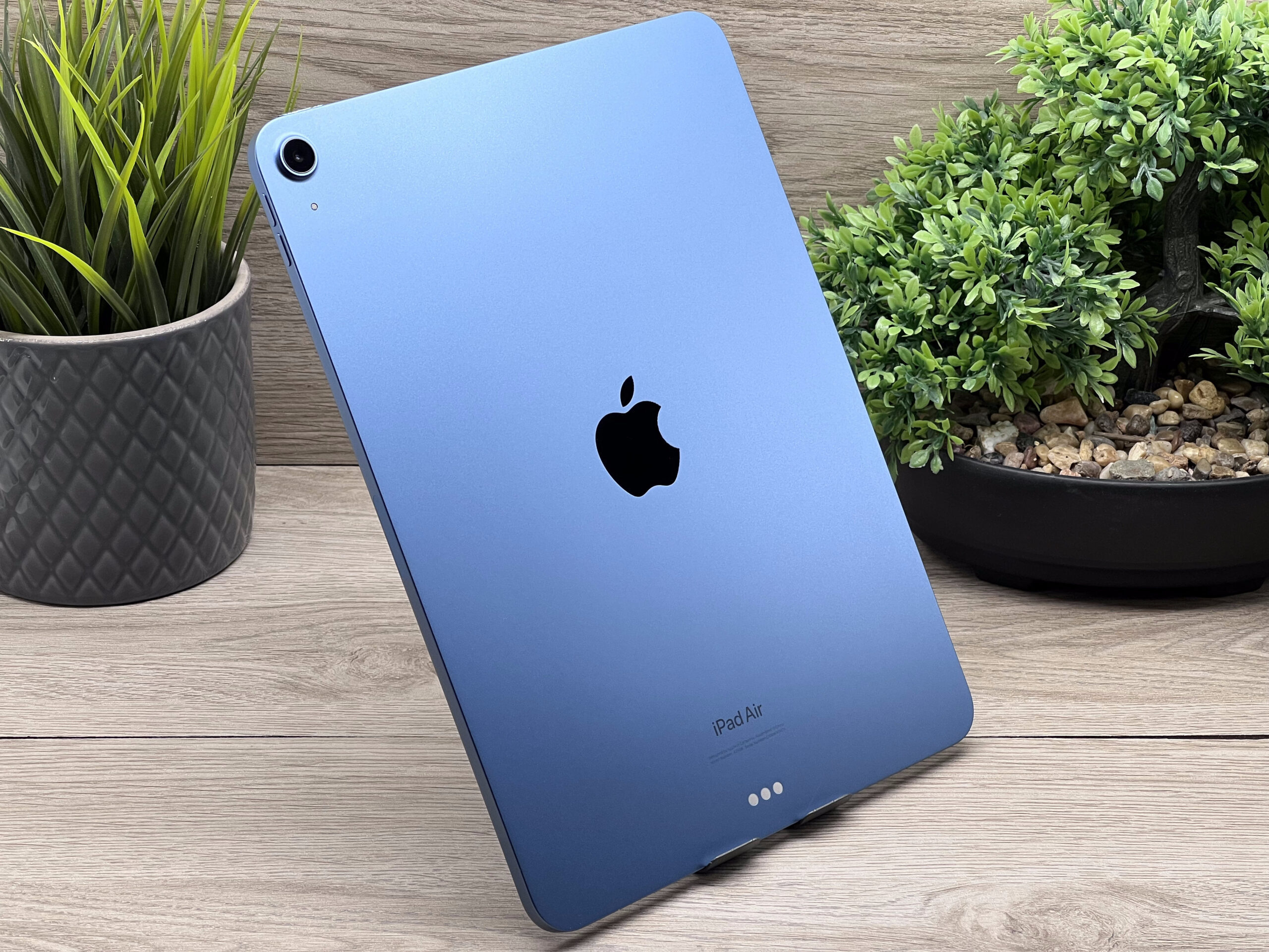 Hibátlan iPad Air 5th Blue 256GB 2 ÉV Garanciával