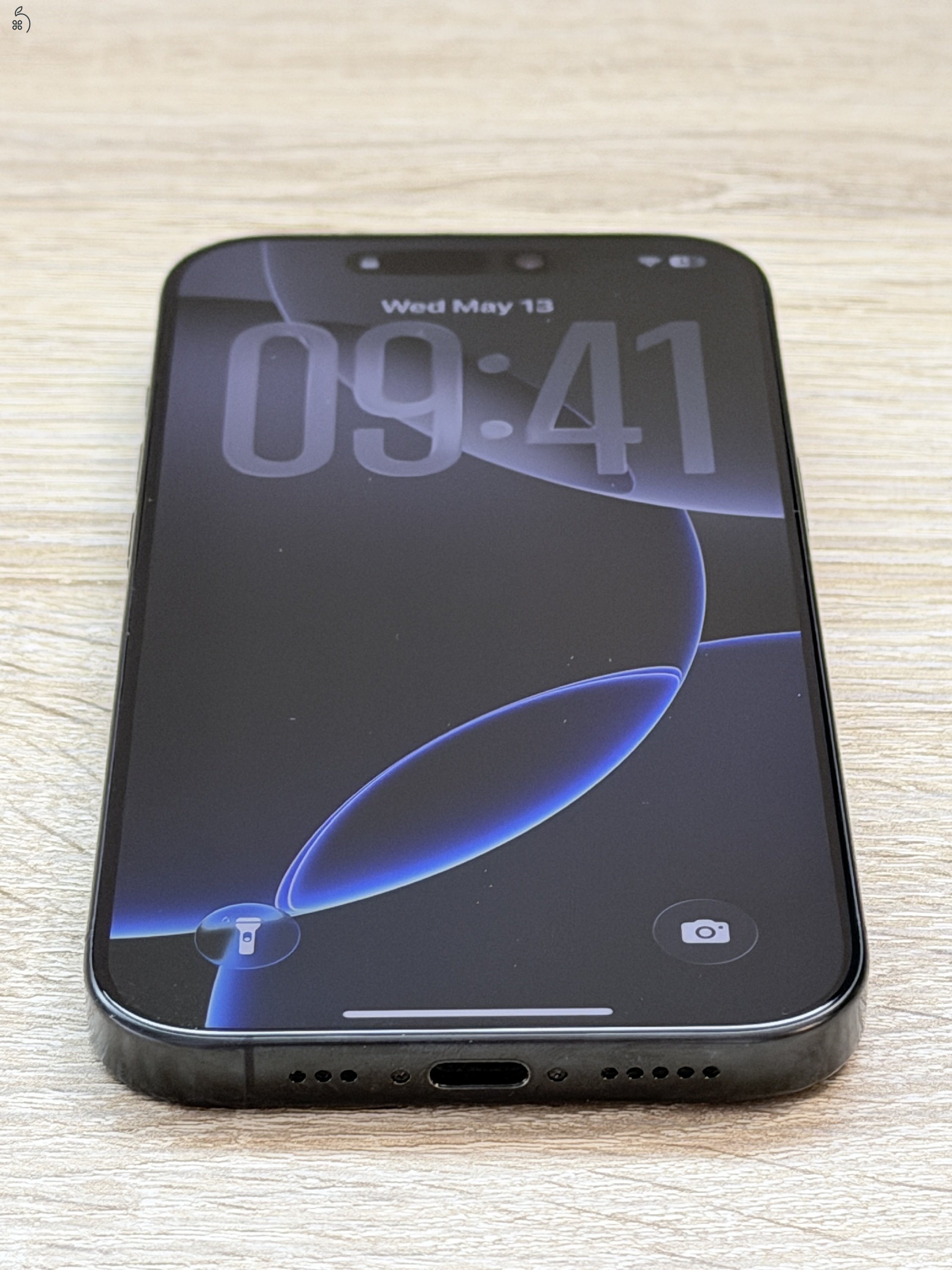 Újszerű, garanciális iPhone 16 Pro 128GB fekete titán mobiltelefon
