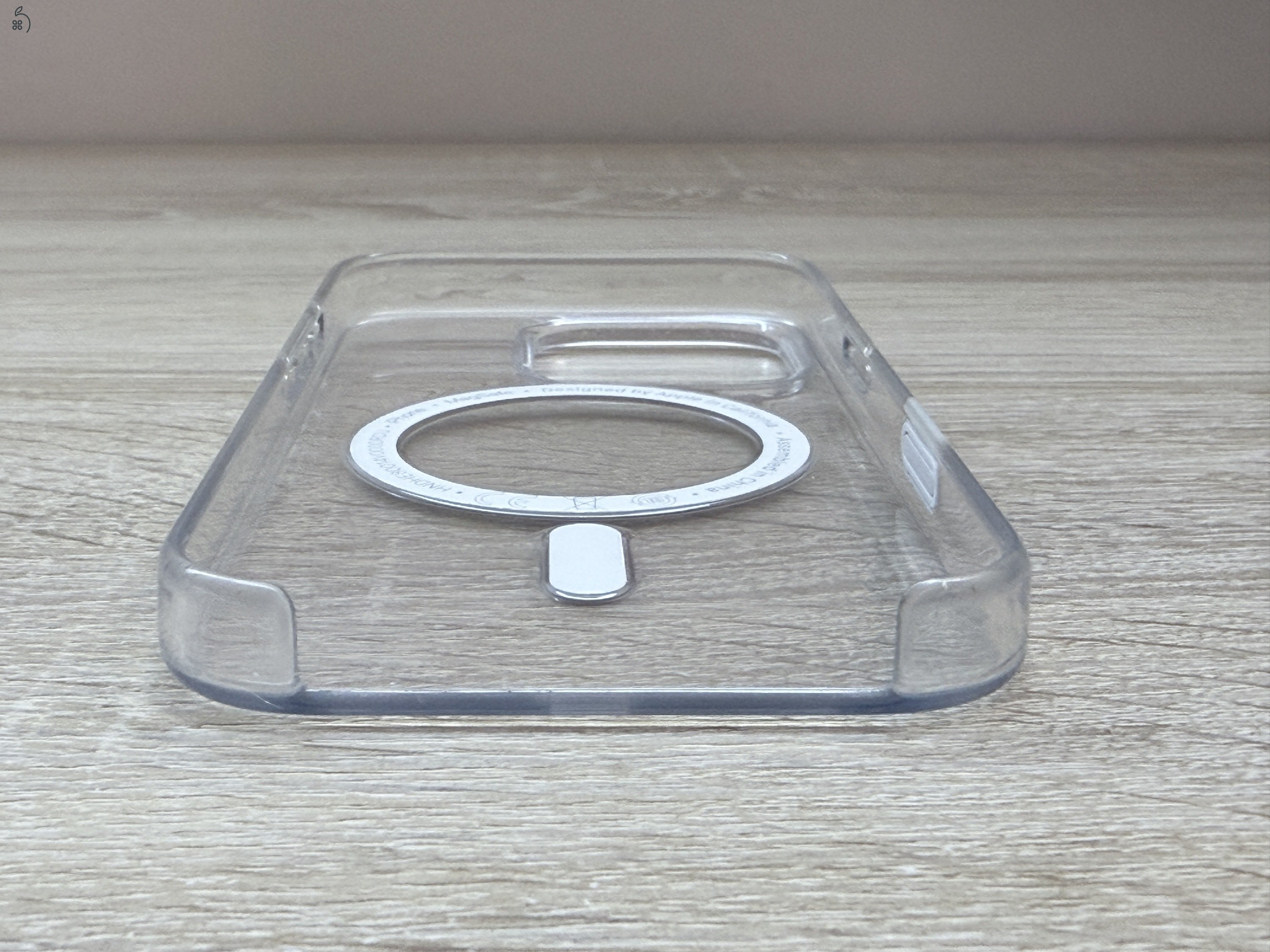 Eredeti iPhone 16 Pro MagSafe áttetsző telefontok