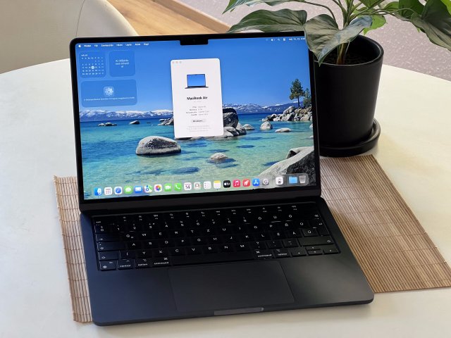 Hibátlan MacBook Air 2022 M2 Midnight 13” 256GB 8GB 2 ÉV Garanciával 96%