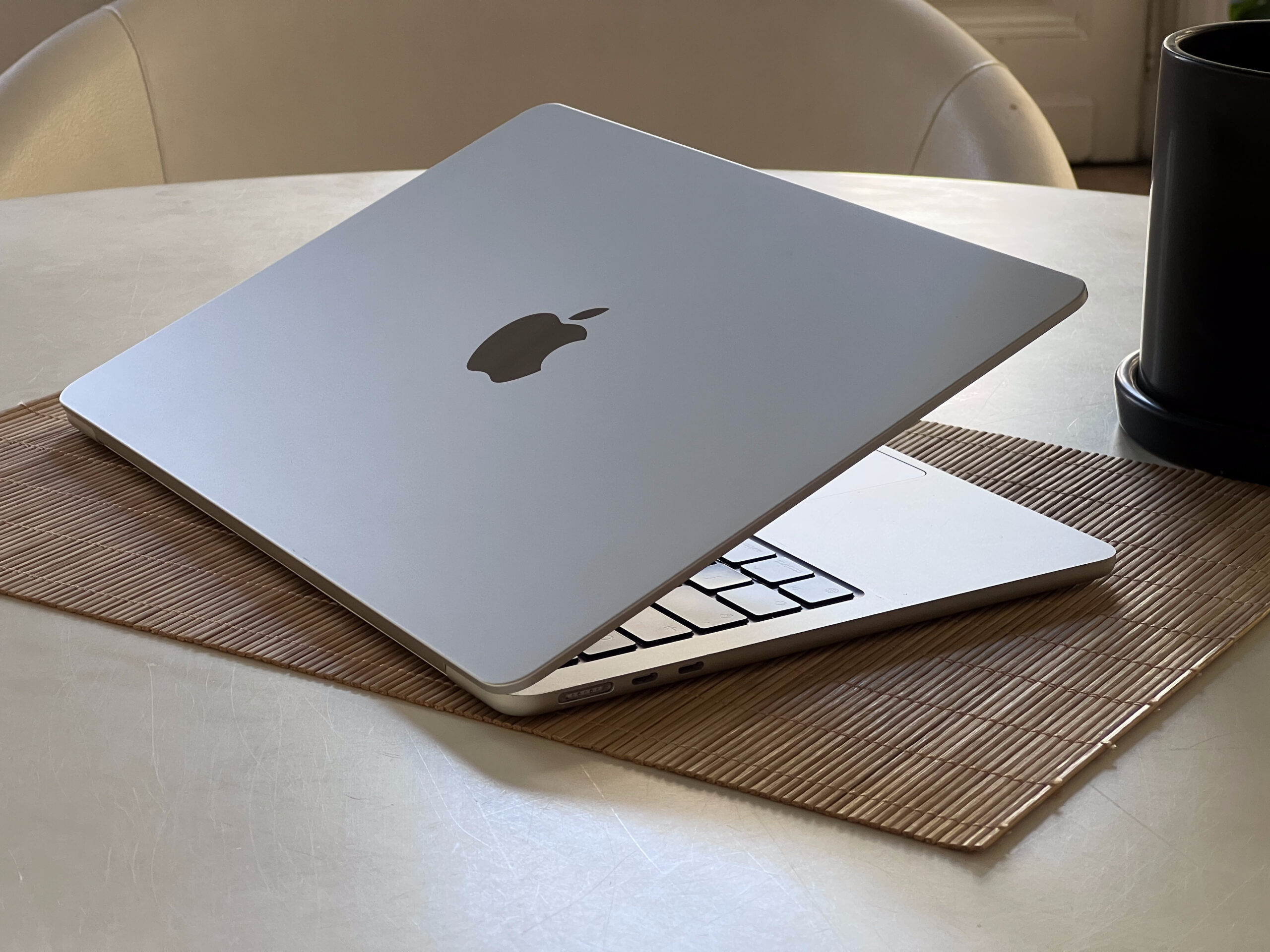 Hibátlan MacBook Air 2022 M2 Starlight 13” 256GB 2 ÉV Garanciával 91%