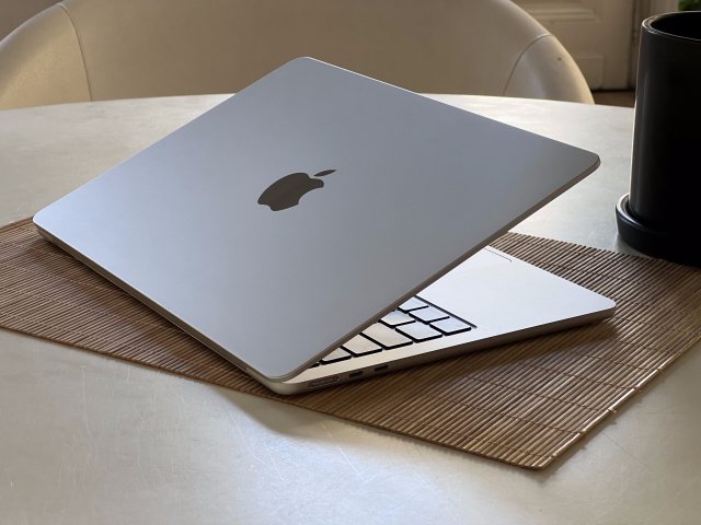 Hibátlan MacBook Air 2022 M2 Starlight 13” 256GB 2 ÉV Garanciával 91%